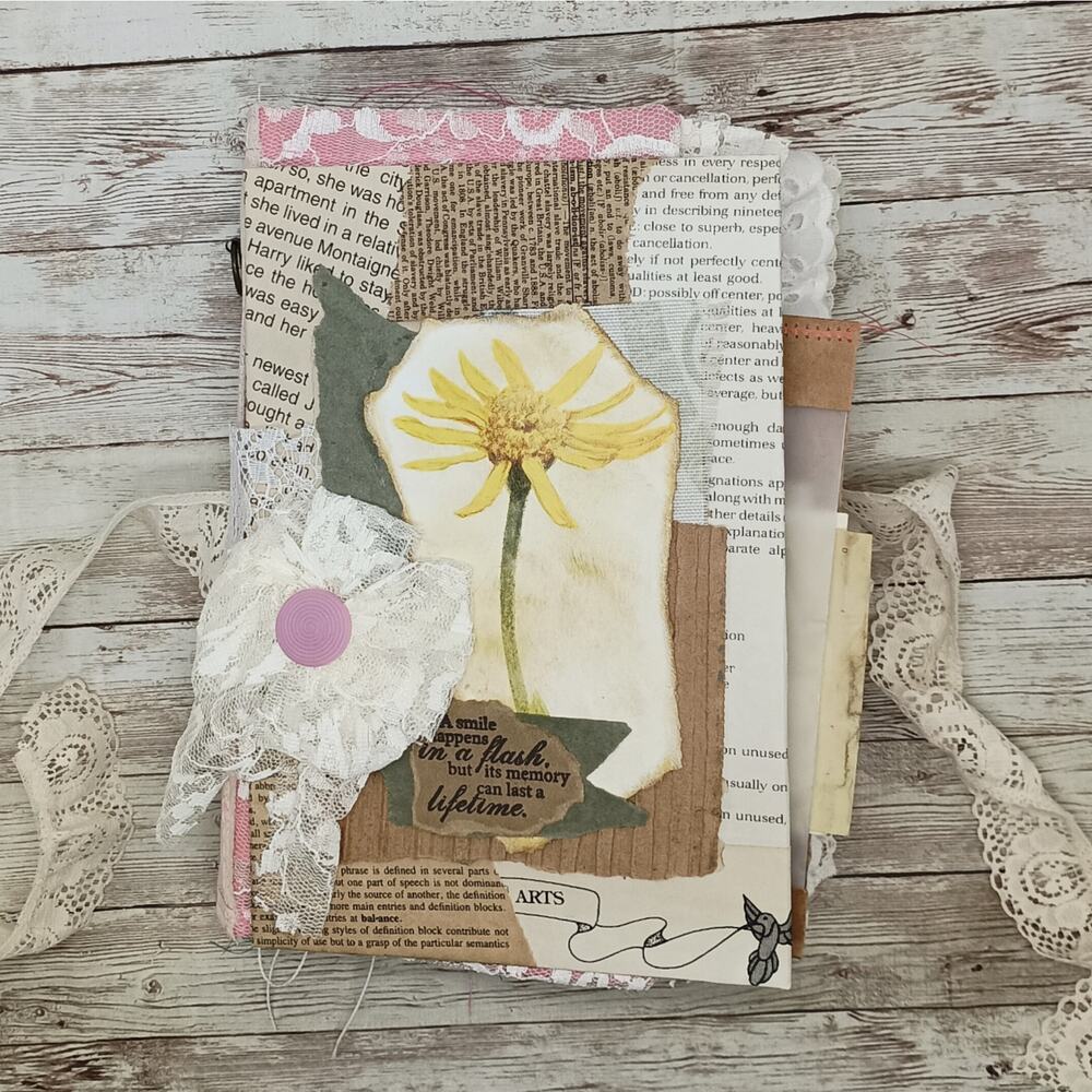 Pink Embellished Junk Journal: Flowers, Birds and Butterflies (Lifetime)